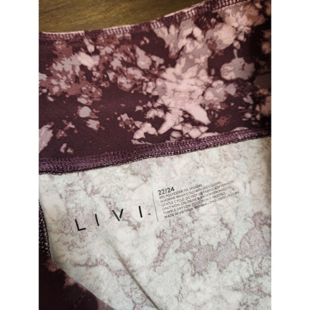 Livi Women's Purple Tie Dye Stretch High Rise Cropped Leggings Size 22/24 - Picture 4 of 7